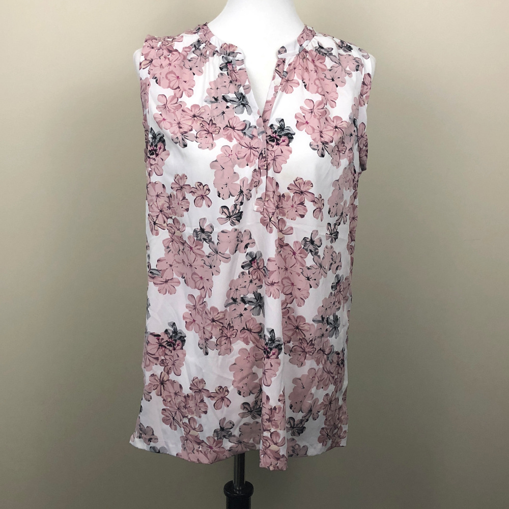 Floral Sleeveless top Size Large